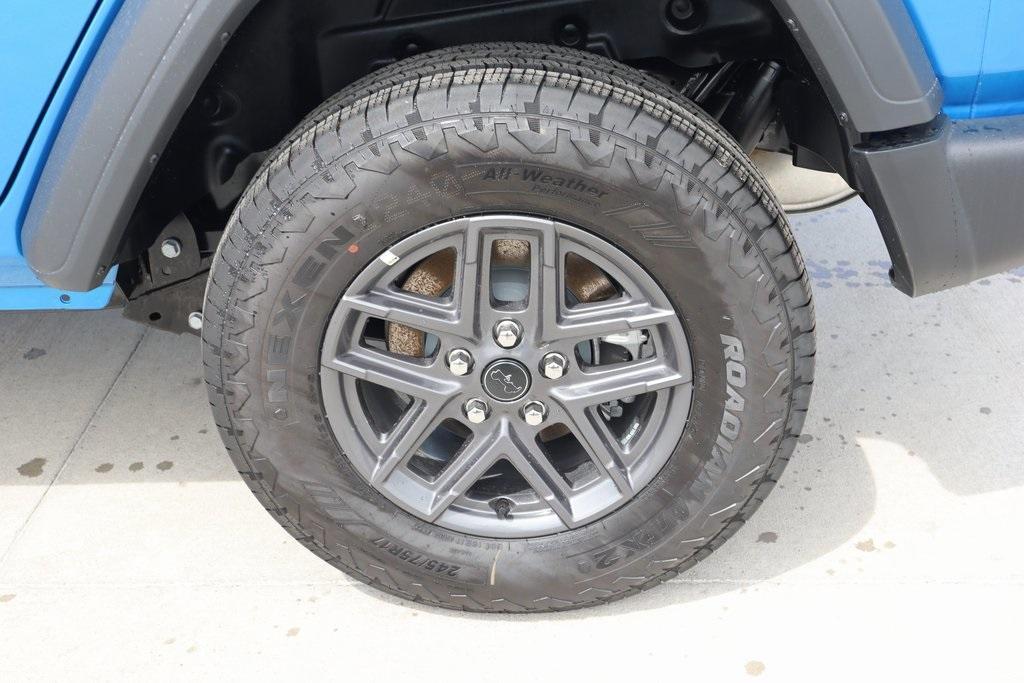 new 2025 Jeep Wrangler car, priced at $43,402