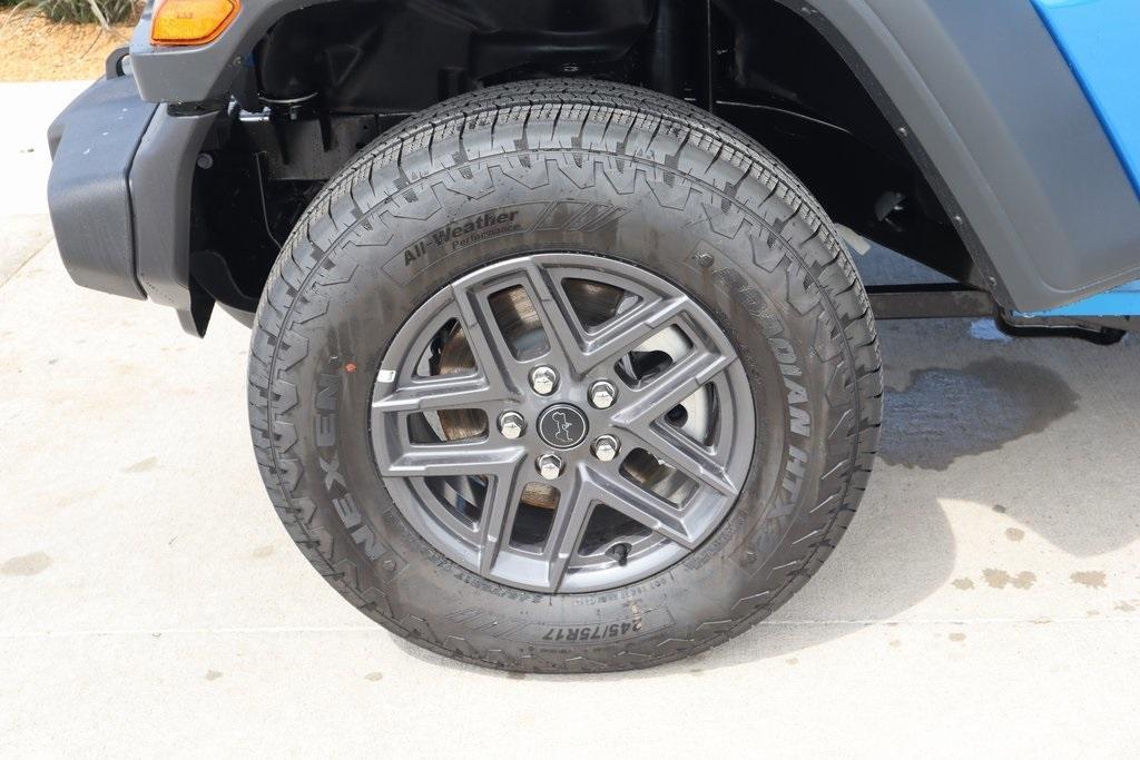 new 2025 Jeep Wrangler car, priced at $43,402