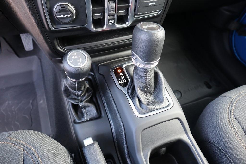 new 2025 Jeep Wrangler car, priced at $43,402
