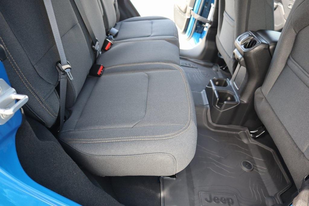 new 2025 Jeep Wrangler car, priced at $43,402
