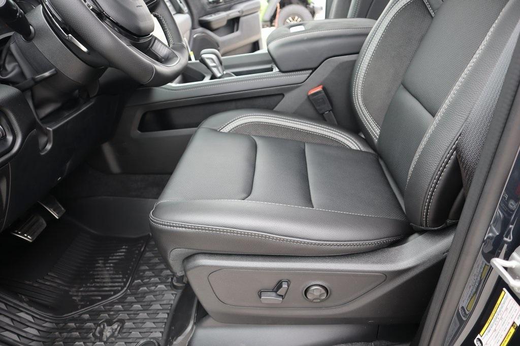 new 2025 Ram 1500 car, priced at $66,522