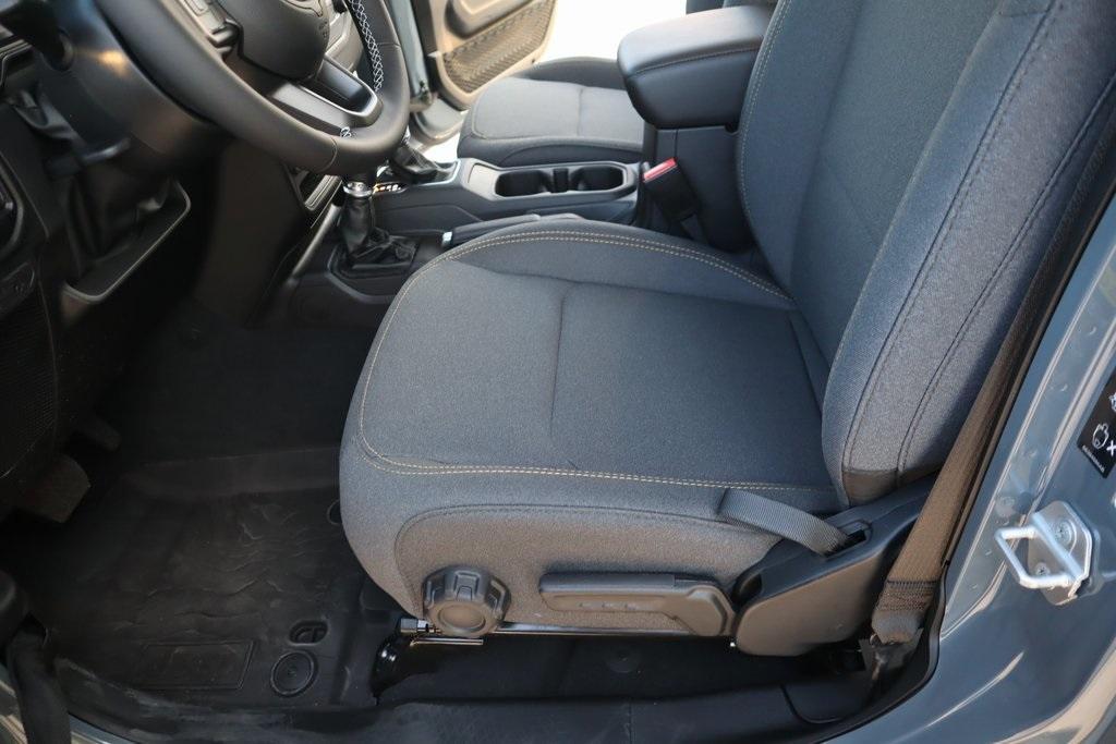 new 2025 Jeep Wrangler car, priced at $37,376