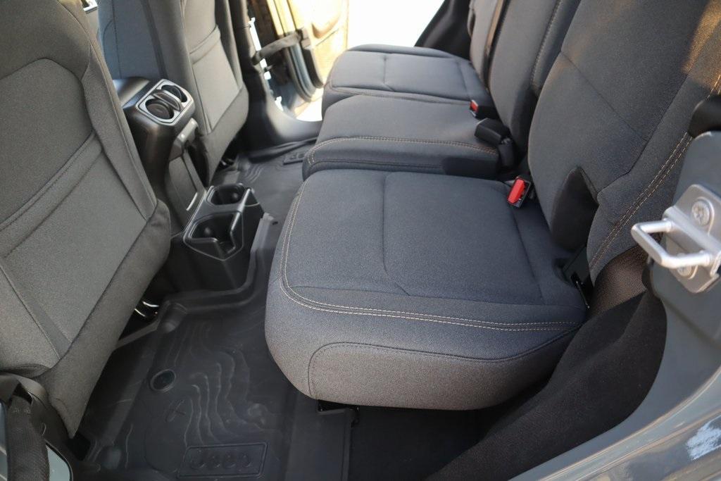 new 2025 Jeep Wrangler car, priced at $37,376