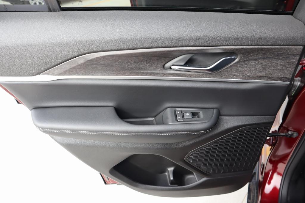 new 2025 Jeep Grand Cherokee car, priced at $40,853