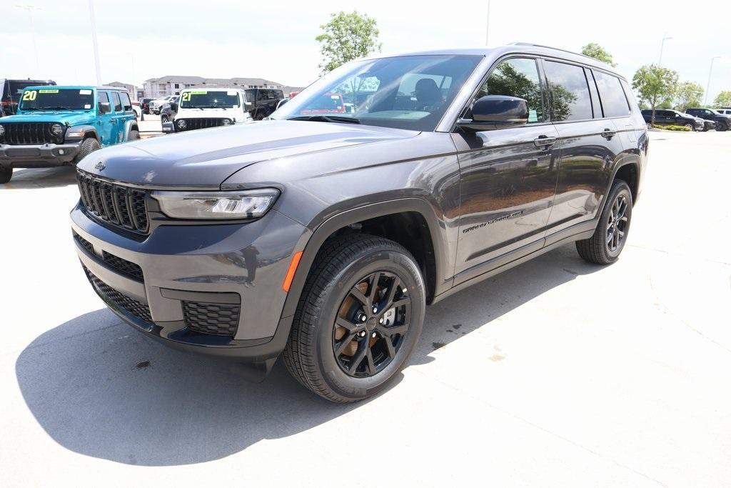 new 2025 Jeep Grand Cherokee L car, priced at $39,713