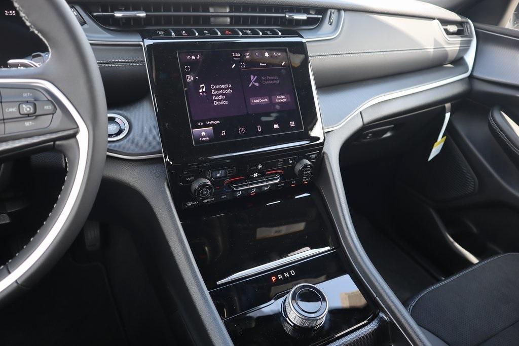 new 2025 Jeep Grand Cherokee L car, priced at $39,713