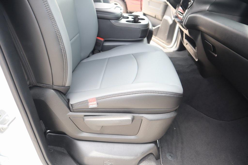 new 2025 Ram 2500 car, priced at $61,477