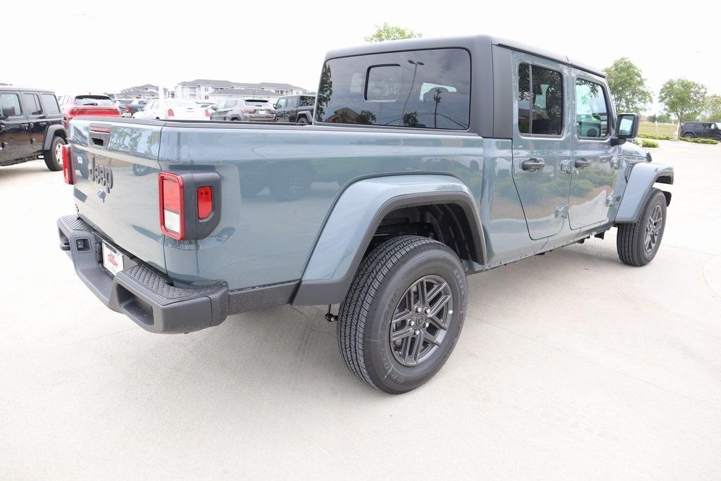 new 2025 Jeep Gladiator car, priced at $38,516