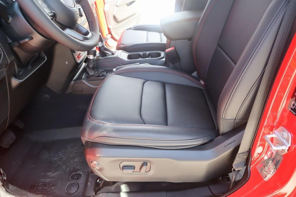 new 2025 Jeep Wrangler car, priced at $57,798