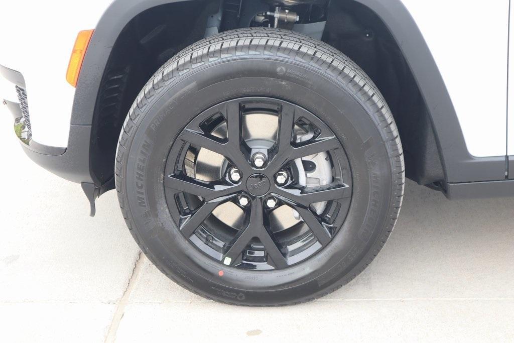 new 2025 Jeep Grand Cherokee L car, priced at $38,353