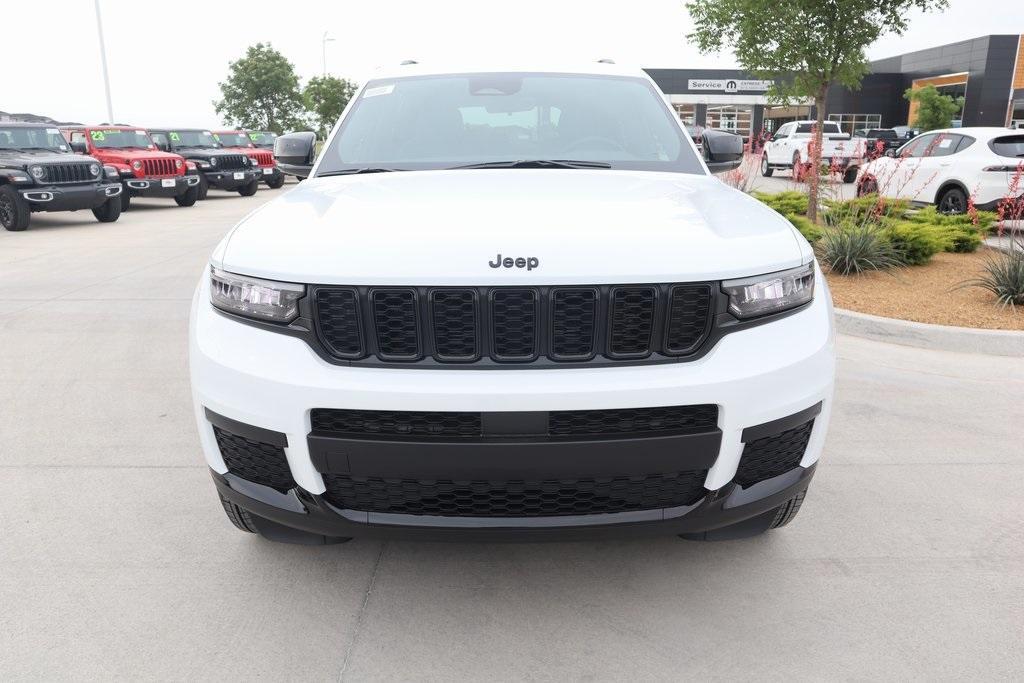 new 2025 Jeep Grand Cherokee L car, priced at $38,353