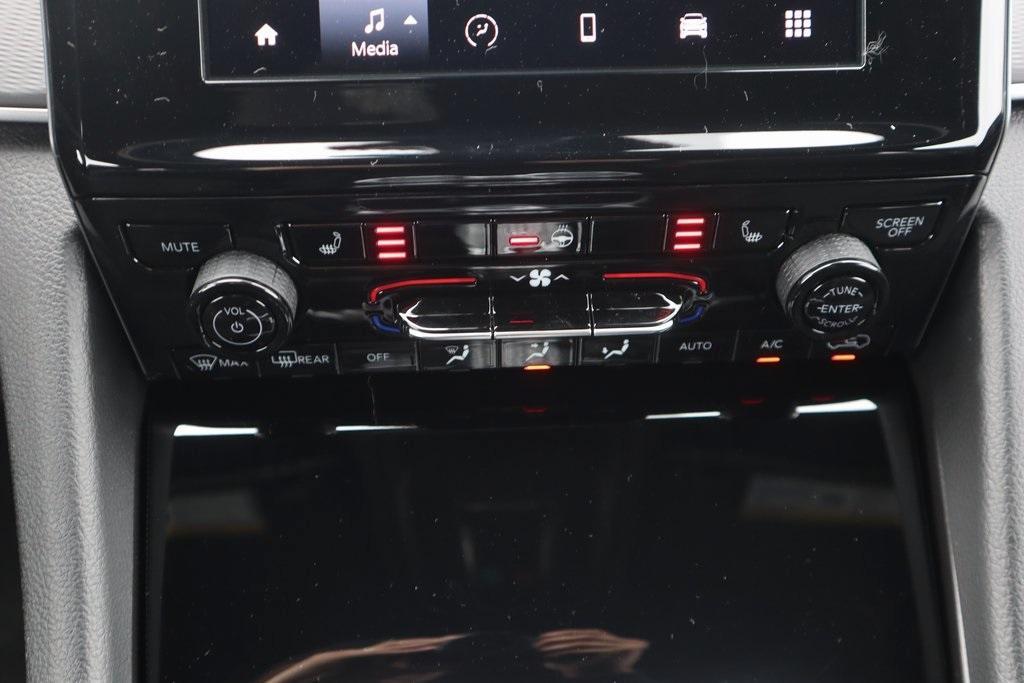 new 2025 Jeep Grand Cherokee L car, priced at $38,353
