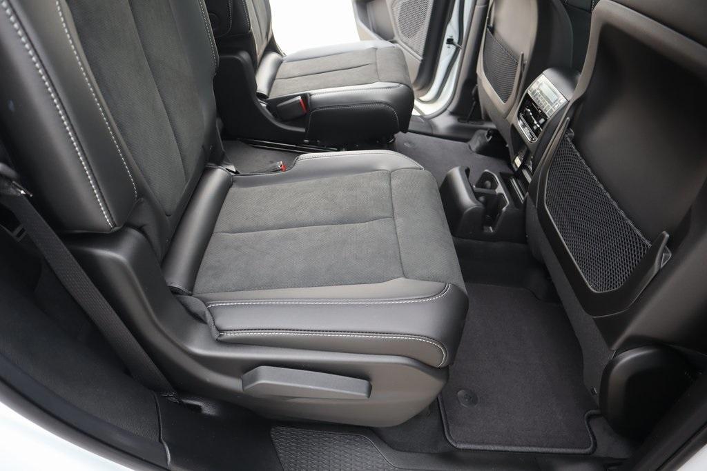 new 2025 Jeep Grand Cherokee L car, priced at $38,353