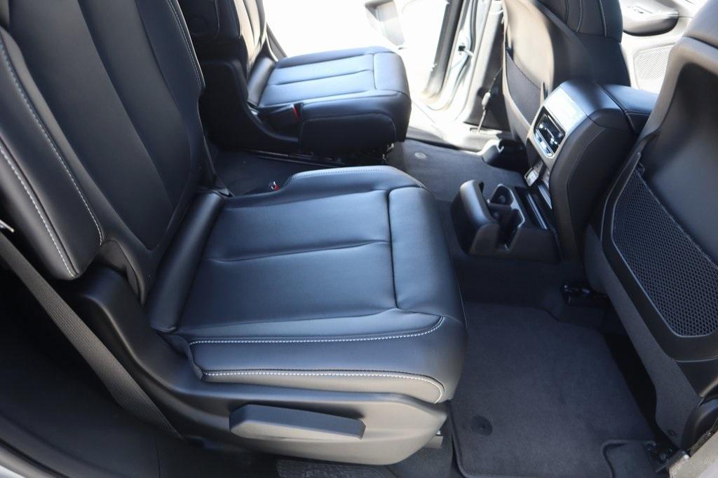 new 2025 Jeep Grand Cherokee L car, priced at $42,585