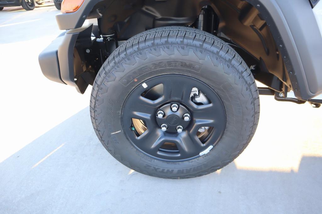 new 2025 Jeep Wrangler car, priced at $36,168