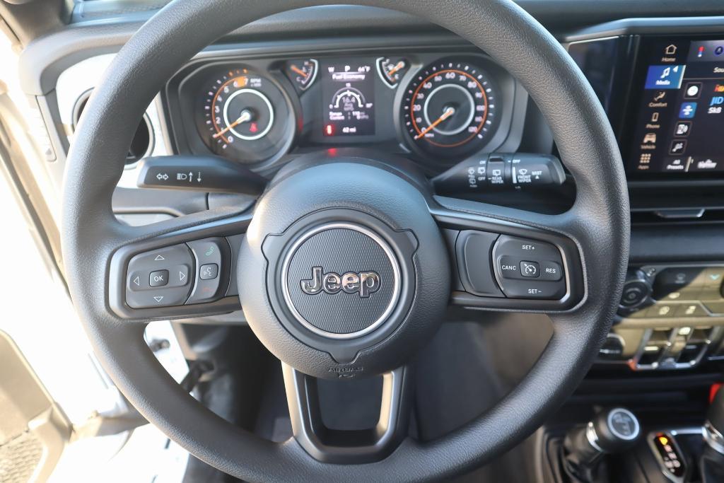 new 2025 Jeep Wrangler car, priced at $36,168