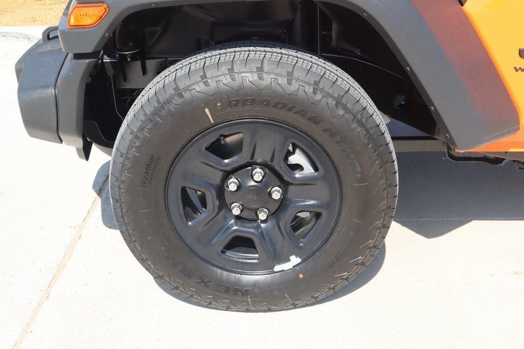 new 2025 Jeep Wrangler car, priced at $37,922