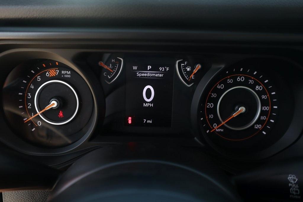 new 2025 Jeep Wrangler car, priced at $37,922