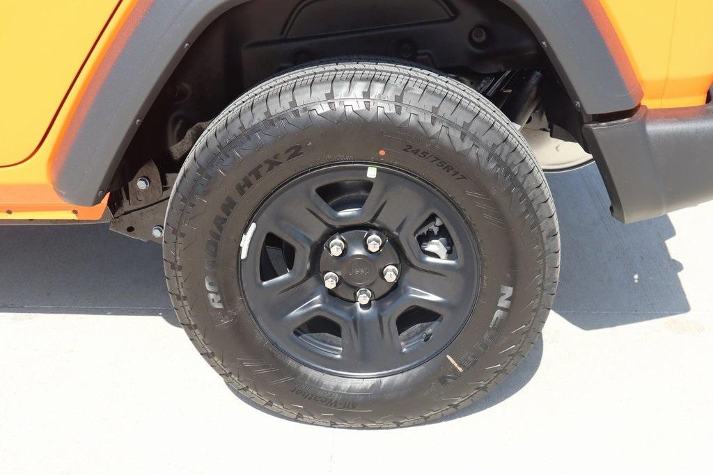 new 2025 Jeep Wrangler car, priced at $37,922