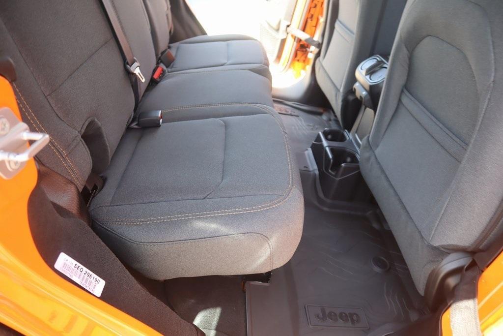 new 2025 Jeep Wrangler car, priced at $37,922
