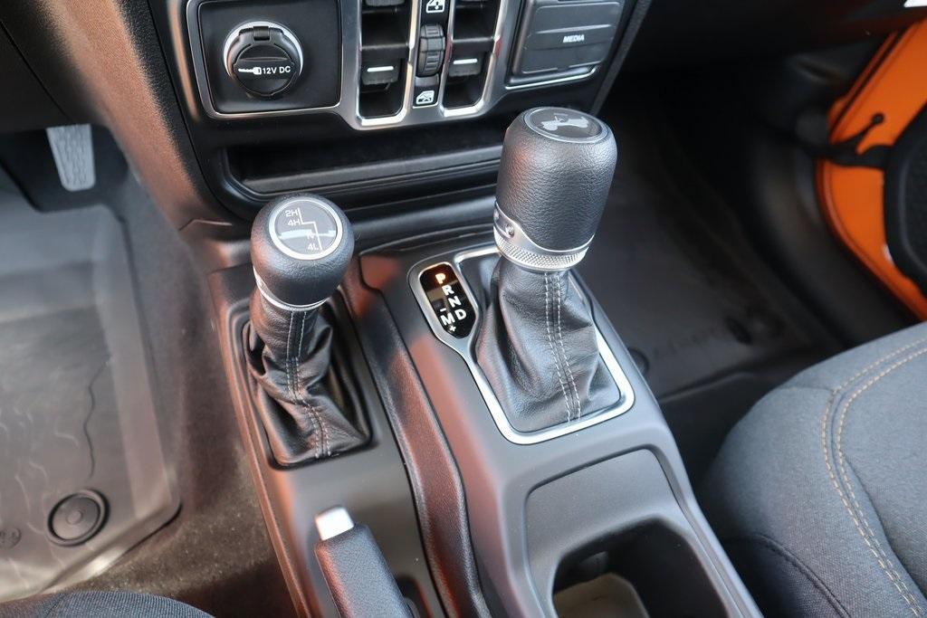 new 2025 Jeep Wrangler car, priced at $37,922