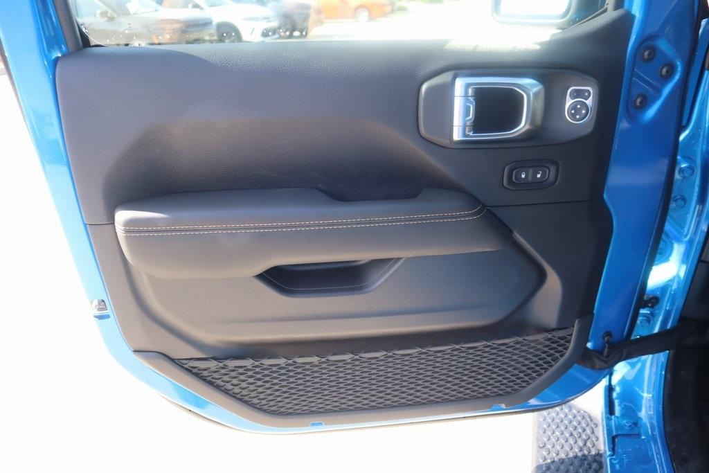 new 2025 Jeep Wrangler car, priced at $49,590