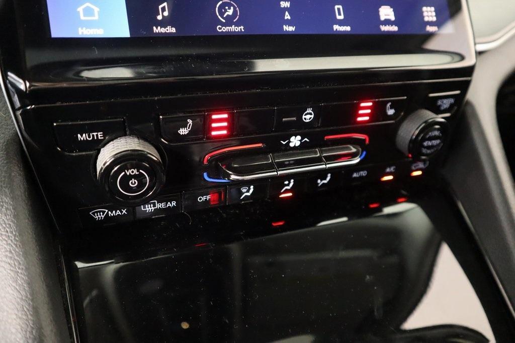 used 2022 Jeep Grand Cherokee car, priced at $31,559