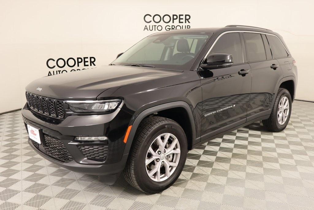 used 2022 Jeep Grand Cherokee car, priced at $31,559
