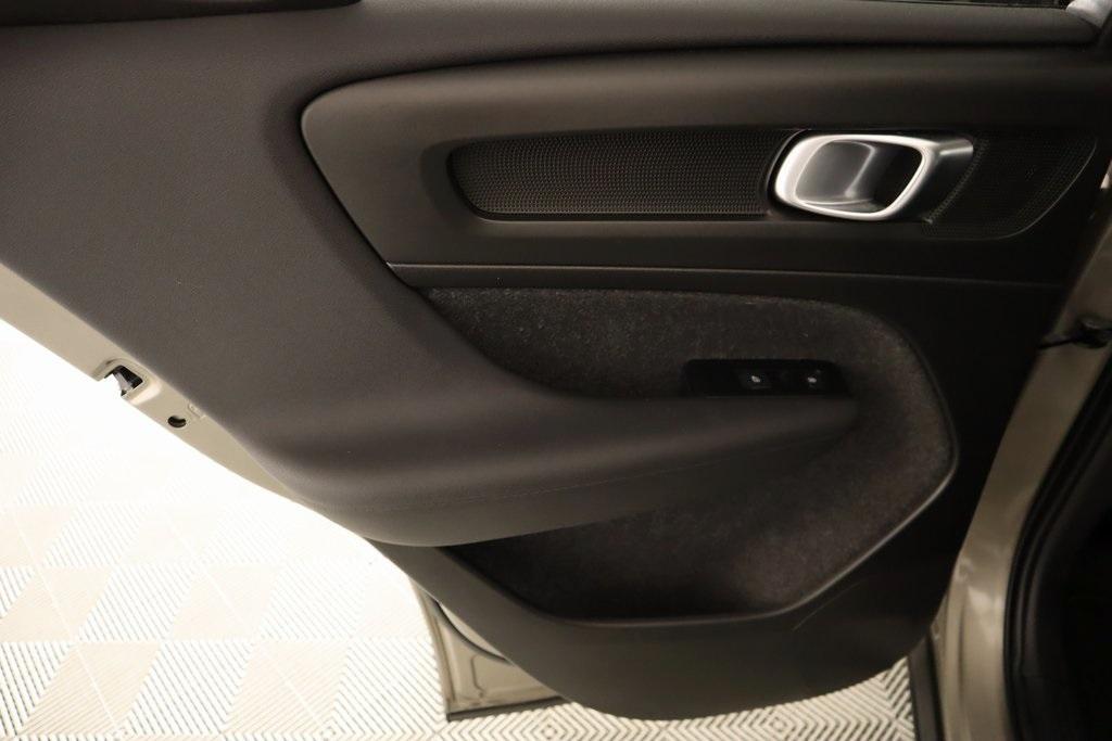 used 2022 Volvo XC40 car, priced at $20,779
