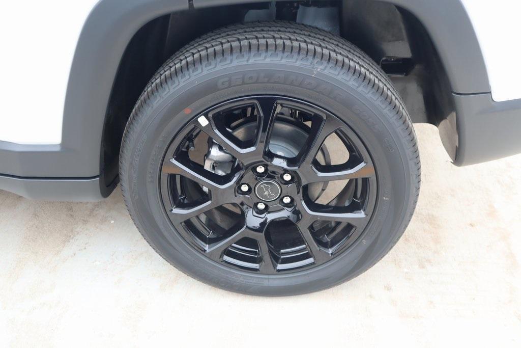 new 2026 Jeep Compass car, priced at $32,090