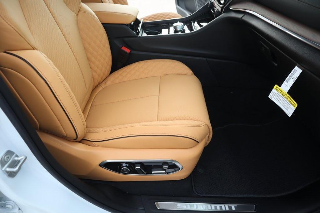new 2025 Jeep Grand Cherokee L car, priced at $61,114