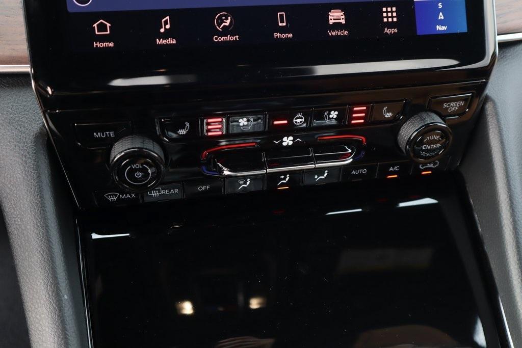 new 2025 Jeep Grand Cherokee L car, priced at $61,114
