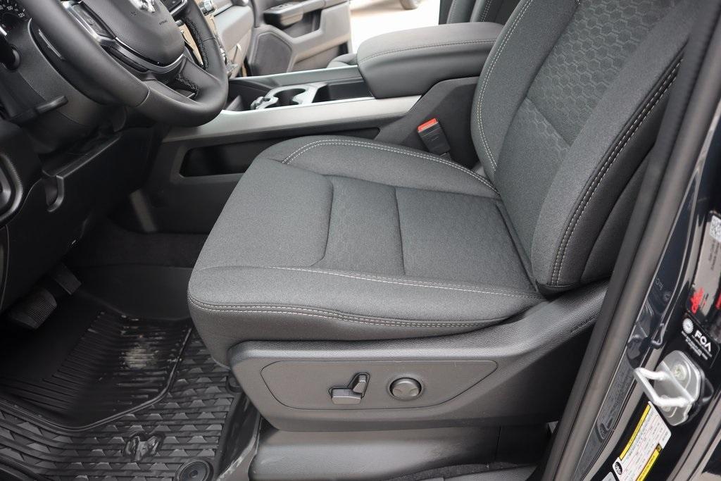 new 2025 Ram 1500 car, priced at $53,842
