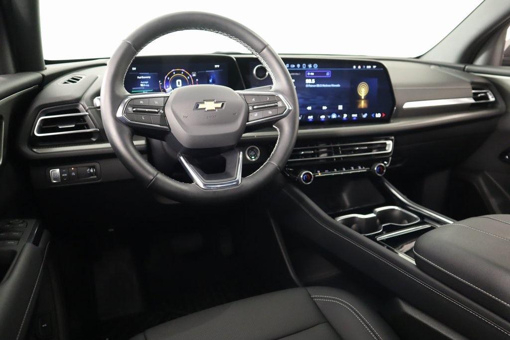 used 2024 Chevrolet Traverse car, priced at $41,559