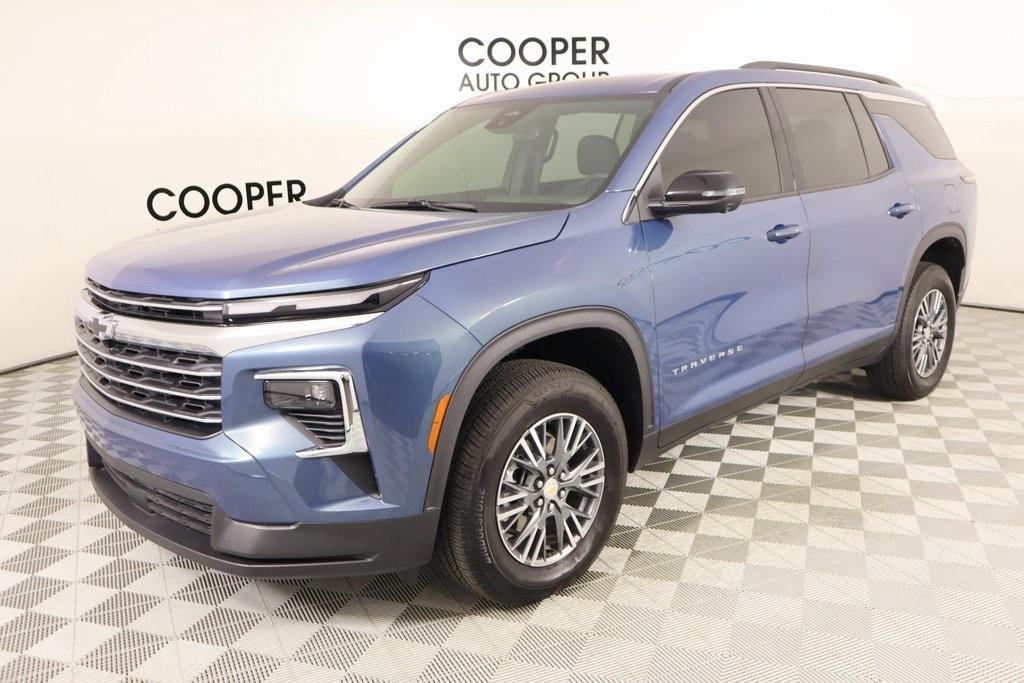 used 2024 Chevrolet Traverse car, priced at $41,559