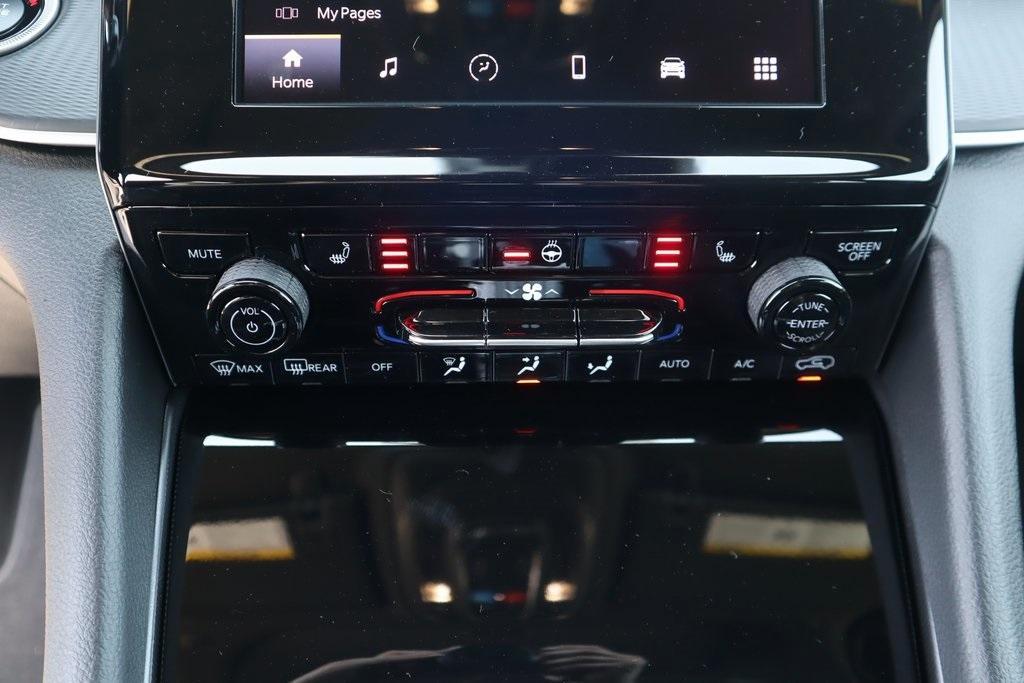 new 2025 Jeep Grand Cherokee car, priced at $37,371