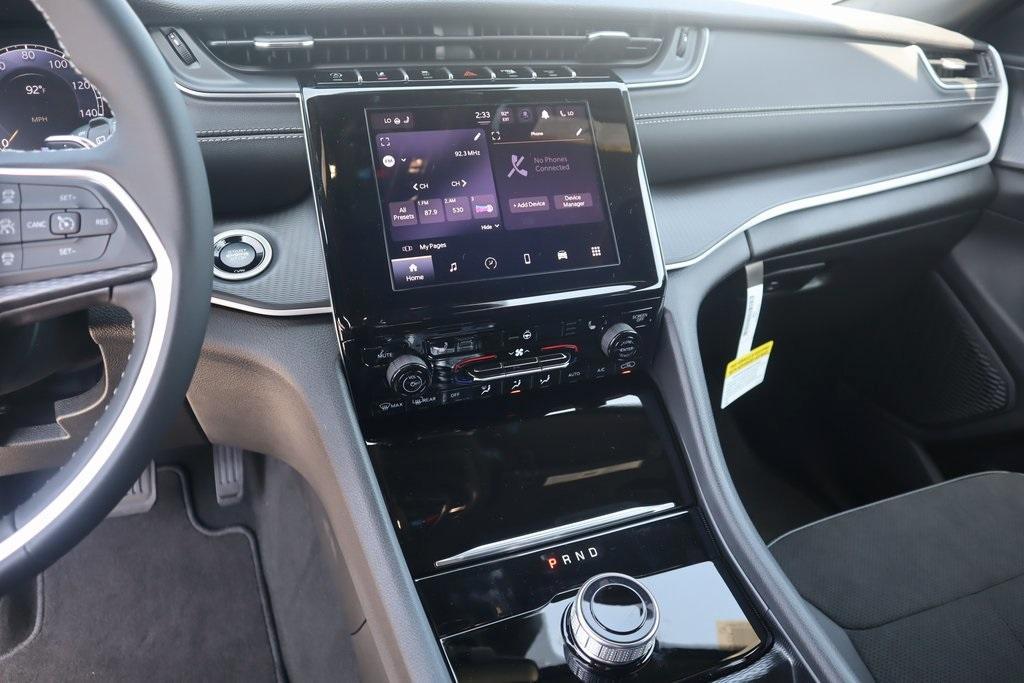 new 2025 Jeep Grand Cherokee car, priced at $37,371