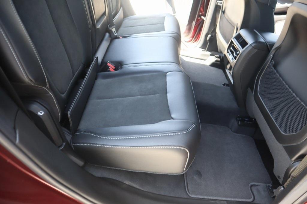 new 2025 Jeep Grand Cherokee car, priced at $37,371