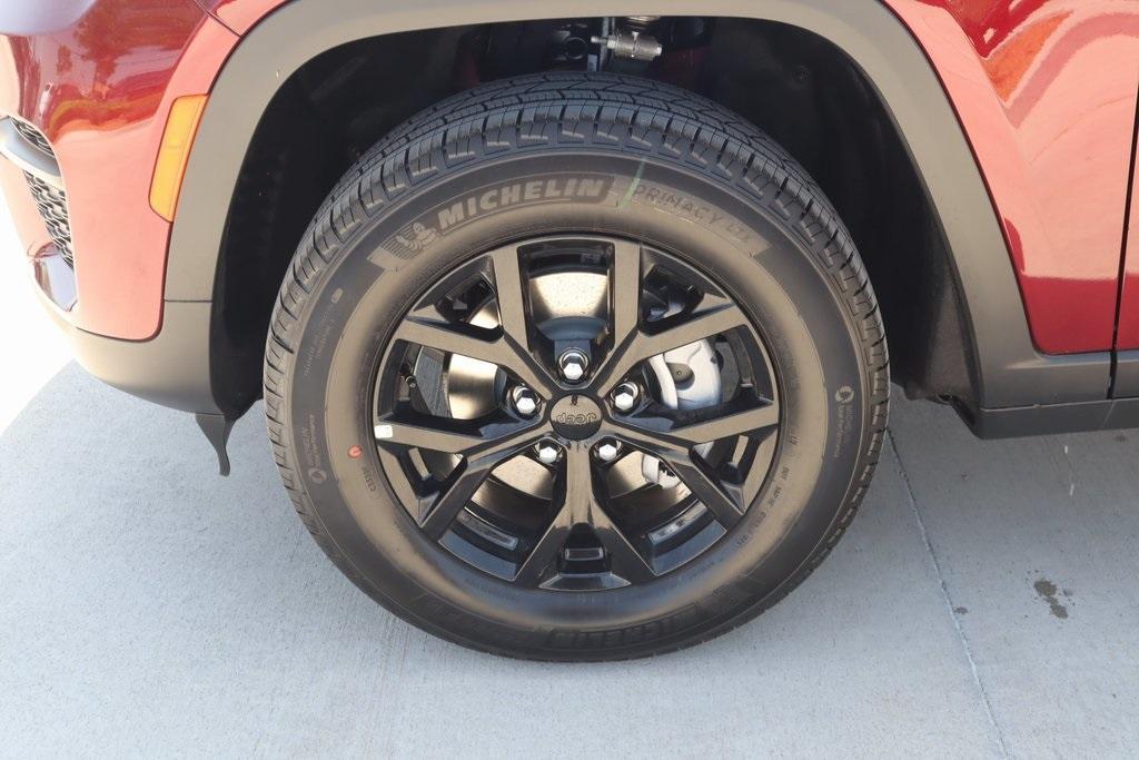 new 2025 Jeep Grand Cherokee car, priced at $37,371