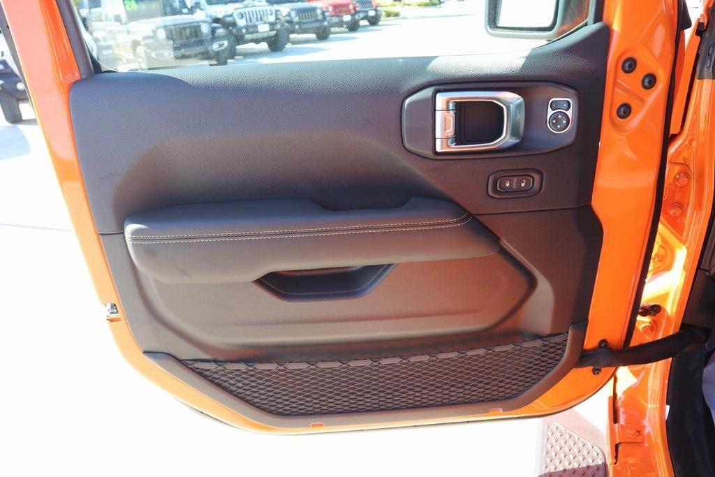 new 2025 Jeep Gladiator car, priced at $42,466