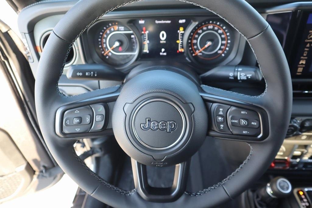 new 2025 Jeep Gladiator car, priced at $54,838