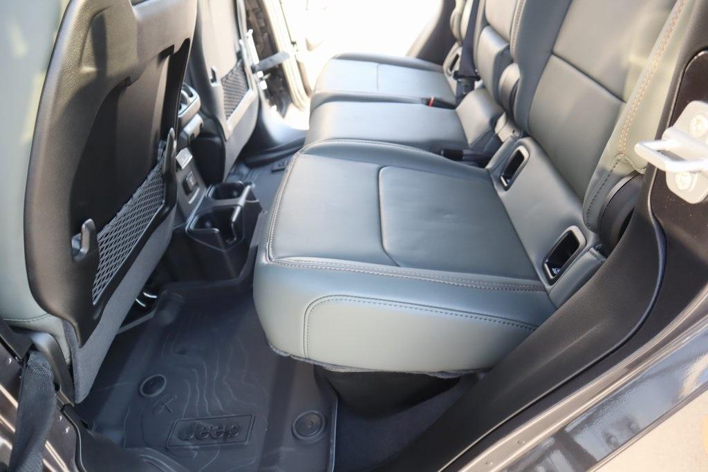 new 2025 Jeep Gladiator car, priced at $54,838