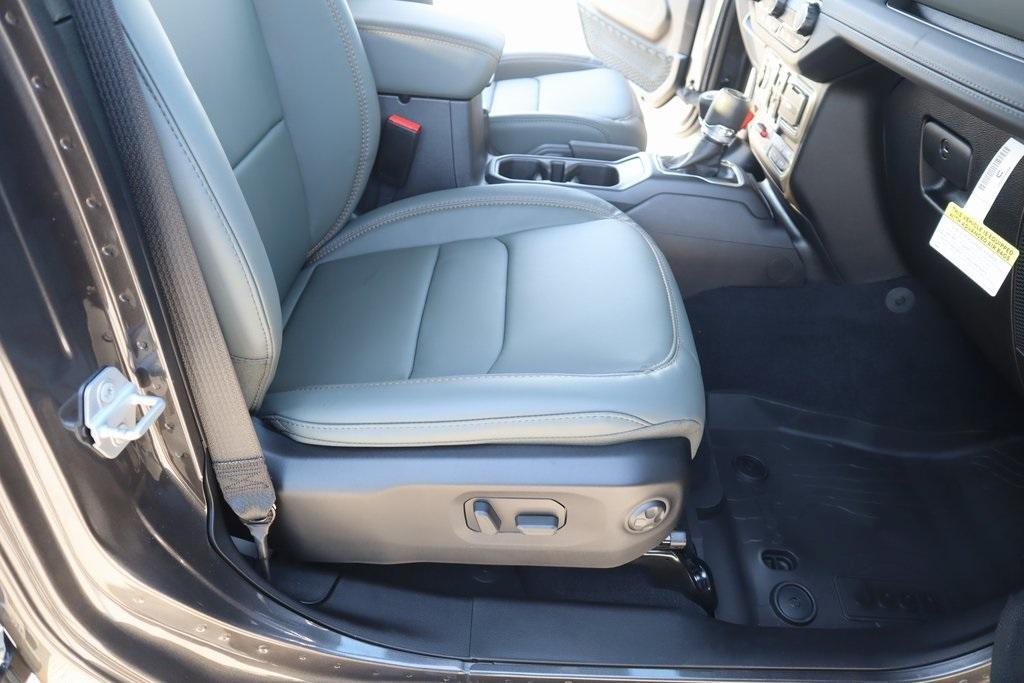 new 2025 Jeep Gladiator car, priced at $54,838