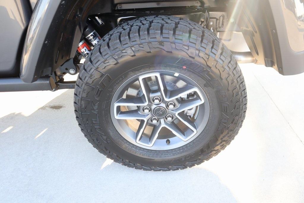new 2025 Jeep Gladiator car, priced at $54,838