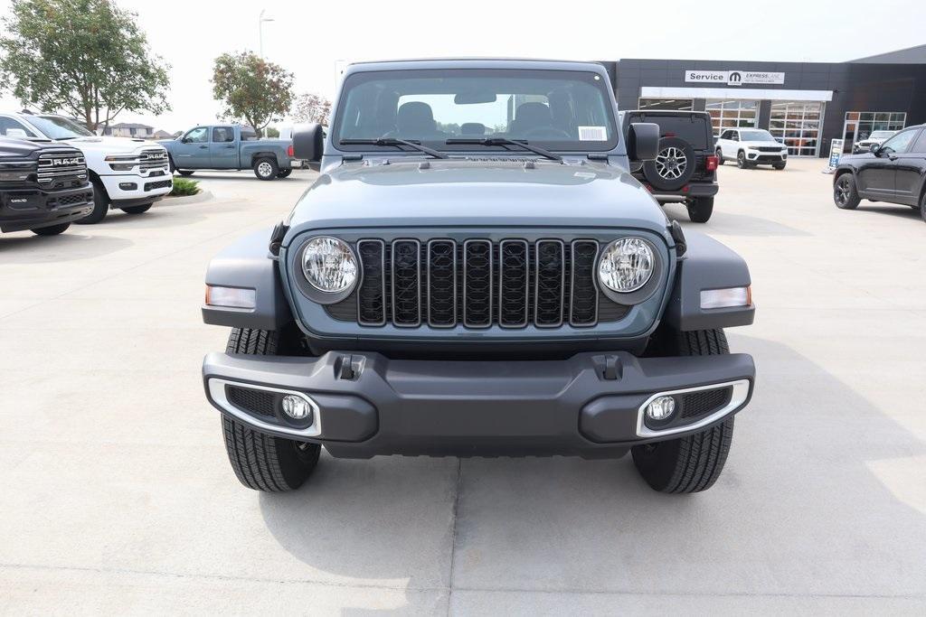 new 2025 Jeep Gladiator car, priced at $37,499