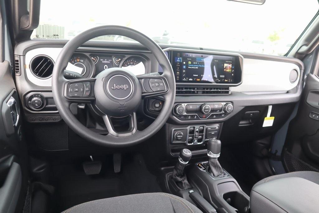 new 2025 Jeep Gladiator car, priced at $37,499