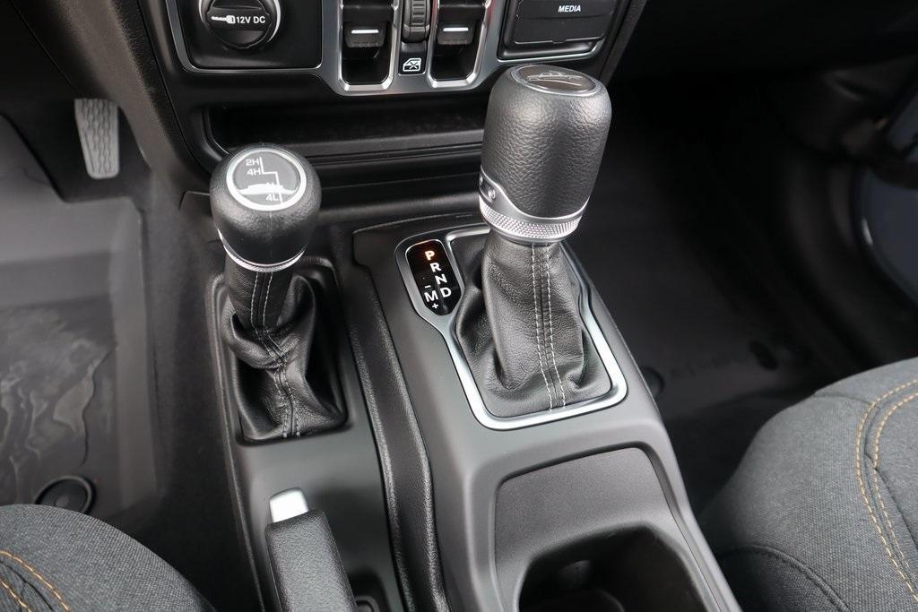new 2025 Jeep Gladiator car, priced at $37,499