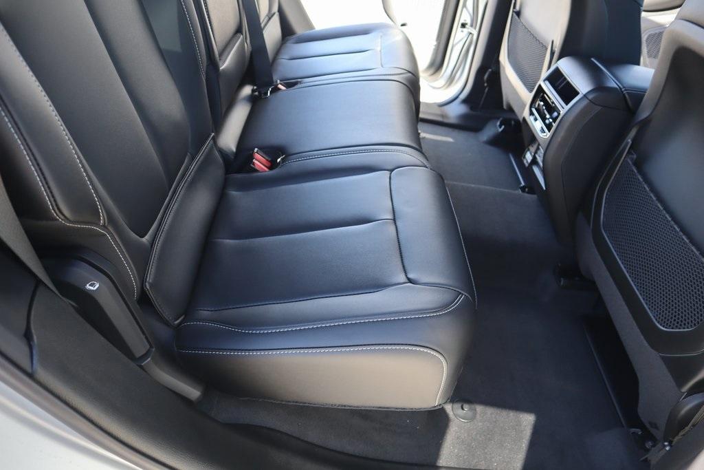 new 2025 Jeep Grand Cherokee car, priced at $37,118