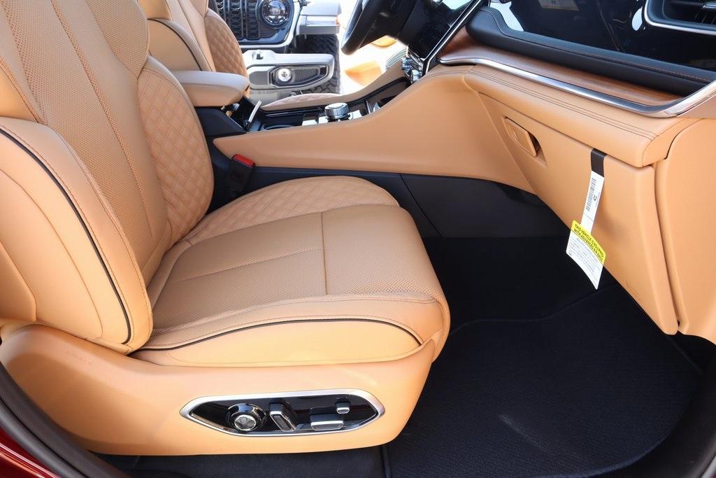 new 2025 Jeep Grand Cherokee L car, priced at $57,910