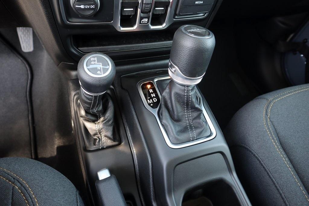 new 2025 Jeep Gladiator car, priced at $42,469